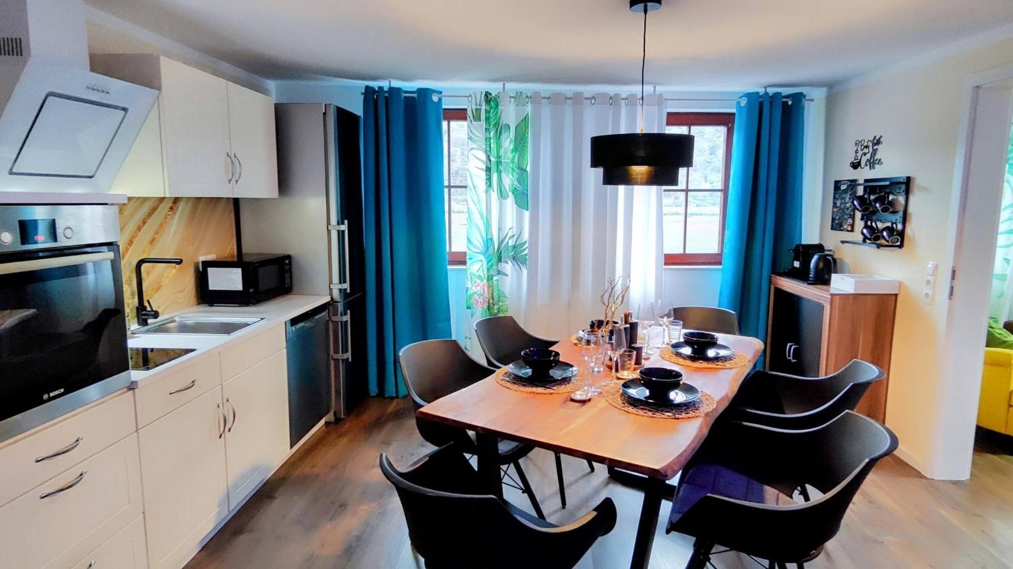 Direkt Am Rhein Mit Burgblick Nahe Rheinsteig Bis 8 Personen, 2 Baeder, 4 Zimmer, Kueche, Netflix Apartamento Kaub Exterior foto